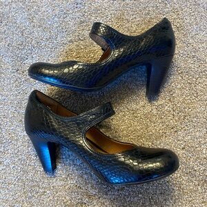 Sofft Maranda Snake Skin Style  Black Mary Jane Pumps Size 7M Comfortable